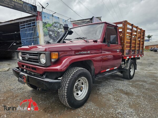 Toyota land cruiser gasolina Fj 75 4500 4x4 estacas 1999