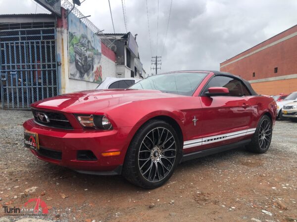 Ford mustang convertible automático motor 4.0 gasolina modelo 2010